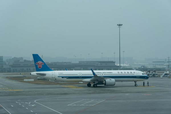 Comment organiser une expédition de photographie des aurores boréales en Laponie finlandaise : équipements et conseils ?