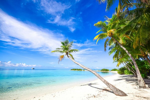 Quels sont les meilleurs endroits pour une expérience de glamping dans le désert du Sahara, Maroc?